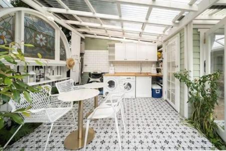 The East-redfern Mansion On Chelsea Ferienhaus *